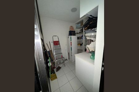 Apartamento à venda com 236m², 4 quartos e 3 vagasLavanderia