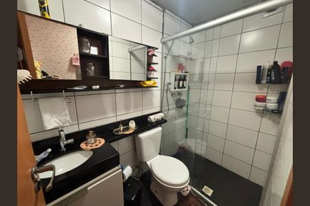 Banheiro Social de apartamento à venda com 2 quartos, 58m² em Vila Rosa, Novo Hamburgo