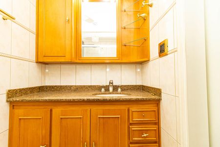 Apartamento à venda com 78m², 2 quartos e 1 vagaBanheiro da Suíte 1