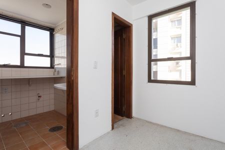 Apartamento à venda com 169m², 2 quartos e 2 vagas Apartamento à venda com 169m², 2 quartos e 2 vagasQuarto auxiliar