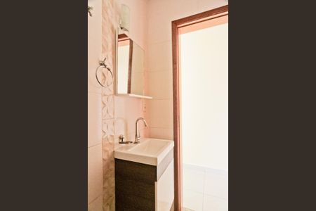 Casa de condomínio para alugar com 90m², 2 quartos e sem vagaLavabo