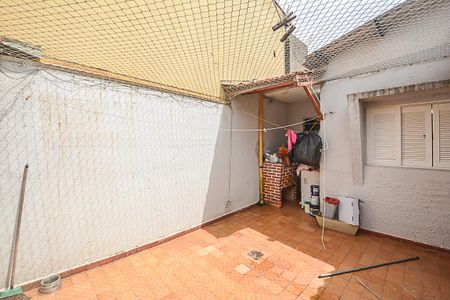 Casa à venda com 156m², 2 quartos e 3 vagas Casa à venda com 156m², 2 quartos e 3 vagasQuintal