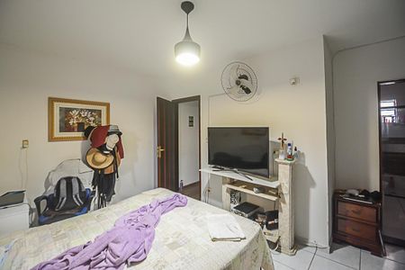 Casa à venda com 156m², 2 quartos e 3 vagas Casa à venda com 156m², 2 quartos e 3 vagasQuarto Suíte