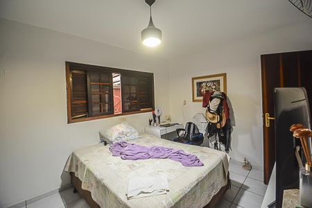 Casa à venda com 156m², 2 quartos e 3 vagas Casa à venda com 156m², 2 quartos e 3 vagasQuarto Suíte