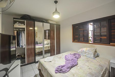Casa à venda com 156m², 2 quartos e 3 vagas Casa à venda com 156m², 2 quartos e 3 vagasQuarto Suíte