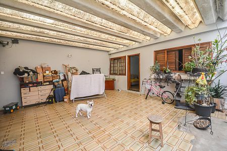 Casa à venda com 156m², 2 quartos e 3 vagas Casa à venda com 156m², 2 quartos e 3 vagasGaragem