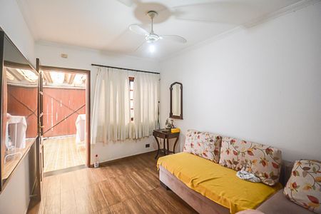 Casa à venda com 156m², 2 quartos e 3 vagas Casa à venda com 156m², 2 quartos e 3 vagasSala