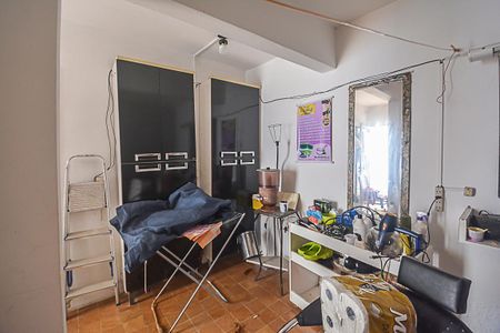 Casa à venda com 156m², 2 quartos e 3 vagas Casa à venda com 156m², 2 quartos e 3 vagasÁrea de Serviço