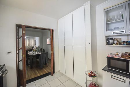 Casa à venda com 156m², 2 quartos e 3 vagas Casa à venda com 156m², 2 quartos e 3 vagasCozinha