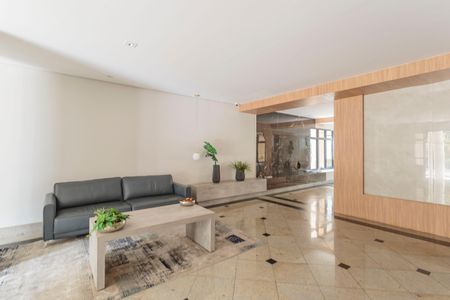 Apartamento à venda com 94m², 2 quartos e 2 vagasHall social