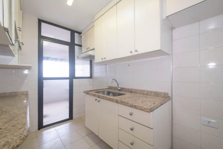 Apartamento à venda com 64m², 2 quartos e 1 vagaCozinha