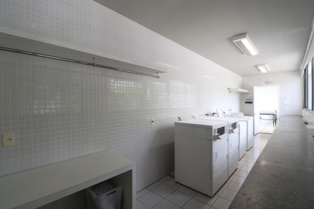 Apartamento à venda com 127m², 2 quartos e 2 vagasLavanderia