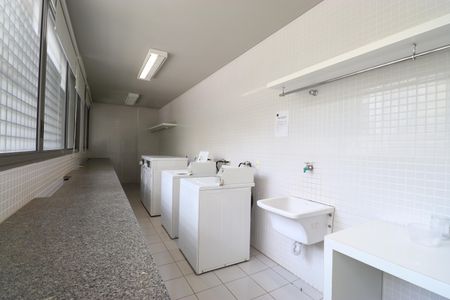 Apartamento à venda com 127m², 2 quartos e 2 vagasLavanderia