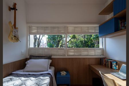 Casa à venda com 625m², 4 quartos e 4 vagas Casa à venda com 625m², 4 quartos e 4 vagasQuarto