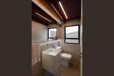 Casa à venda com 625m², 4 quartos e 4 vagas Casa à venda com 625m², 4 quartos e 4 vagasBanheiro