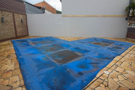 Casa de condomínio à venda com 162m², 3 quartos e 2 vagasÁrea comum - Piscina