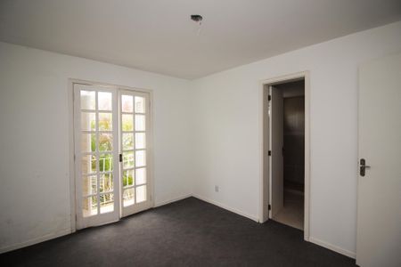 Casa de condomínio à venda com 162m², 3 quartos e 2 vagasQuarto Suíte