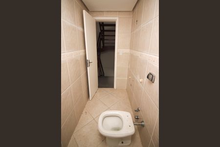 Casa de condomínio à venda com 162m², 3 quartos e 2 vagasBanheiro Social