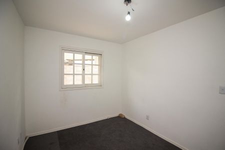 Casa de condomínio à venda com 162m², 3 quartos e 2 vagasQuarto 2