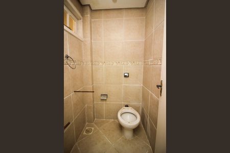 Casa de condomínio à venda com 162m², 3 quartos e 2 vagasLavabo