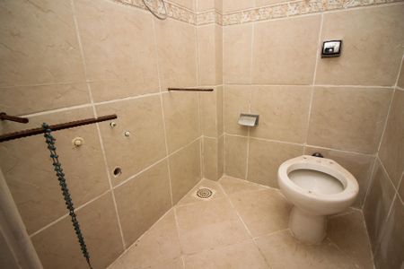 Casa de condomínio à venda com 162m², 3 quartos e 2 vagasLavabo