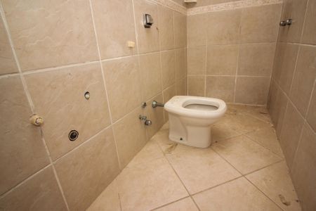 Casa de condomínio à venda com 162m², 3 quartos e 2 vagasBanheiro Social