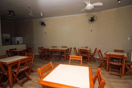 Casa de condomínio à venda com 162m², 3 quartos e 2 vagasÁrea comum - Salão de festas