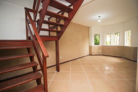 Casa de condomínio à venda com 162m², 3 quartos e 2 vagasSala