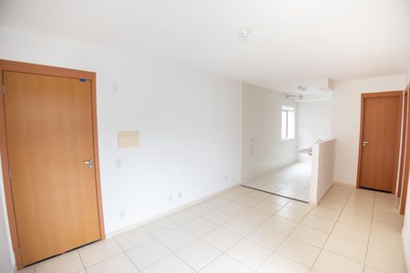 Sala de apartamento para alugar com 2 quartos, 45m² em Guaratiba, Rio de Janeiro