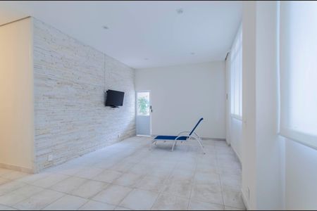 Apartamento à venda com 72m², 2 quartos e 1 vagaÁrea comum