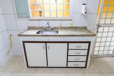 Casa para alugar com 90m², 2 quartos e 1 vagaCozinha