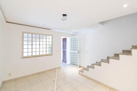 Sala de casa para alugar com 2 quartos, 90m² em Campo Grande, Rio de Janeiro