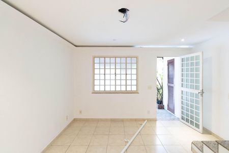 Sala de casa para alugar com 2 quartos, 90m² em Campo Grande, Rio de Janeiro
