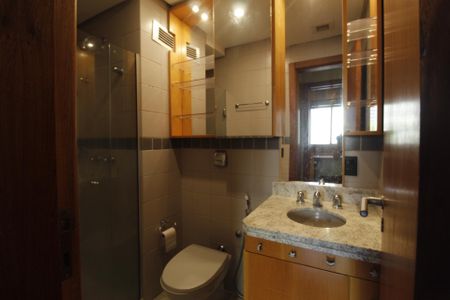 Apartamento à venda com 211m², 6 quartos e 3 vagasBanheiro