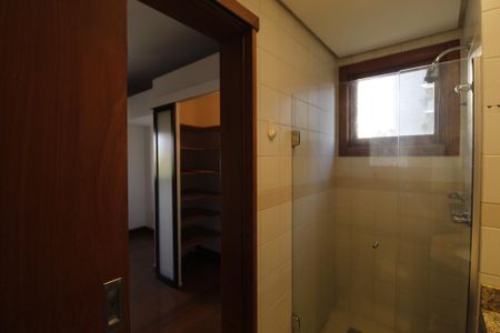 Apartamento à venda com 211m², 6 quartos e 3 vagasBanheiro da Suíte 2