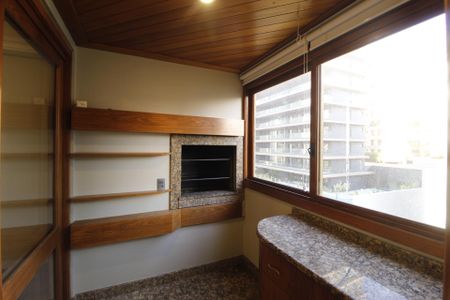 Apartamento à venda com 211m², 6 quartos e 3 vagasChurrasqueira