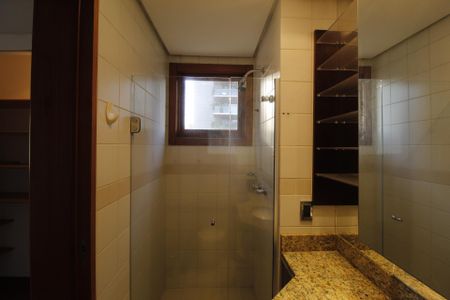 Apartamento à venda com 211m², 6 quartos e 3 vagasBanheiro da Suíte 2
