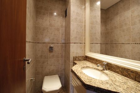 Apartamento à venda com 211m², 6 quartos e 3 vagasLavabo