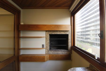 Apartamento à venda com 211m², 6 quartos e 3 vagasChurrasqueira