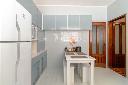 Casa para alugar com 250m², 3 quartos e 2 vagasCozinha