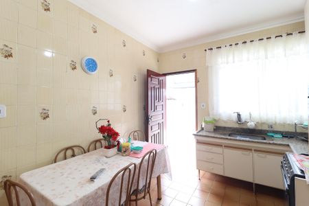 Casa à venda com 400m², 5 quartos e 3 vagasCozinha da casa 2 