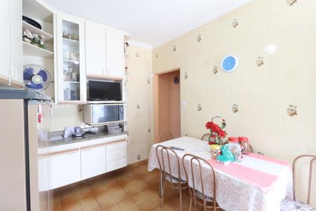 Casa à venda com 400m², 5 quartos e 3 vagasCozinha da casa 2 