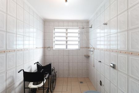 Casa à venda com 400m², 5 quartos e 3 vagasBanheiro Social da casa 1