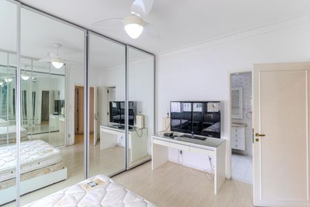 Apartamento para alugar com 265m², 3 quartos e 3 vagas Apartamento para alugar com 265m², 3 quartos e 3 vagasSuíte 3