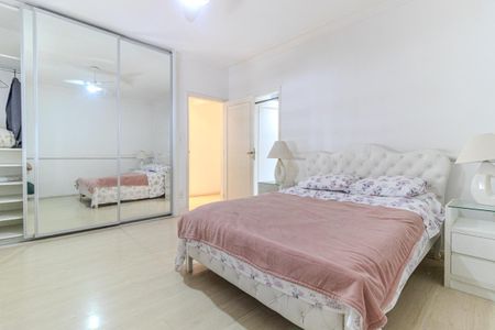 Apartamento para alugar com 265m², 3 quartos e 3 vagas Apartamento para alugar com 265m², 3 quartos e 3 vagasSuíte 2