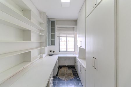 Apartamento para alugar com 265m², 3 quartos e 3 vagas Apartamento para alugar com 265m², 3 quartos e 3 vagasQuarto de Serviço