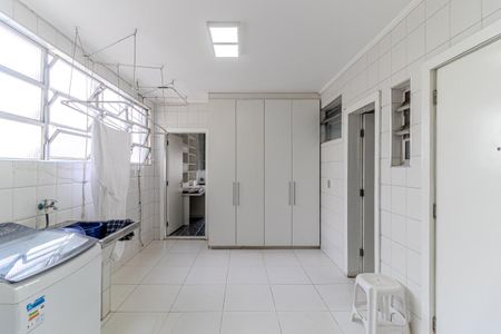 Apartamento para alugar com 265m², 3 quartos e 3 vagas Apartamento para alugar com 265m², 3 quartos e 3 vagasÁrea de Serviço