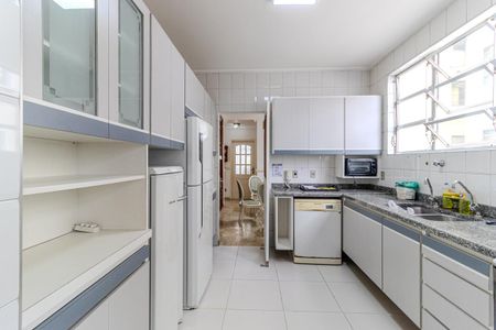 Apartamento para alugar com 265m², 3 quartos e 3 vagas Apartamento para alugar com 265m², 3 quartos e 3 vagasCozinha