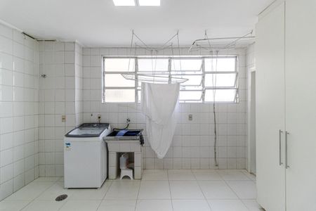 Apartamento para alugar com 265m², 3 quartos e 3 vagas Apartamento para alugar com 265m², 3 quartos e 3 vagasÁrea de Serviço