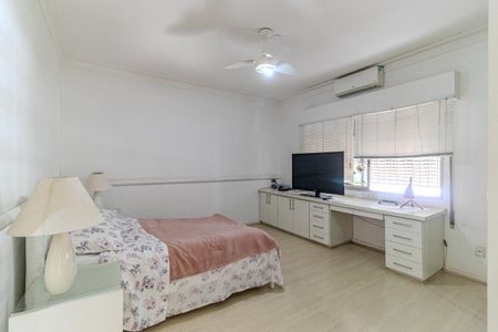 Apartamento para alugar com 265m², 3 quartos e 3 vagas Apartamento para alugar com 265m², 3 quartos e 3 vagasSuíte 2